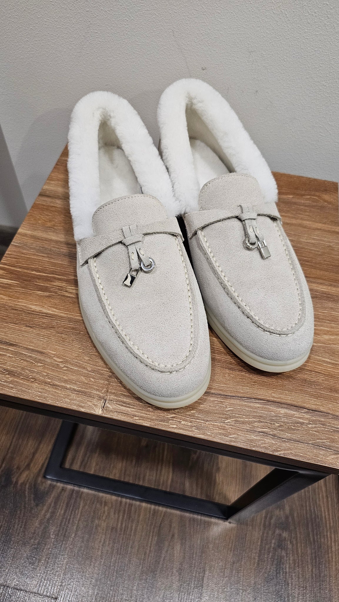 Women's moccasins made of genuine suede with fur