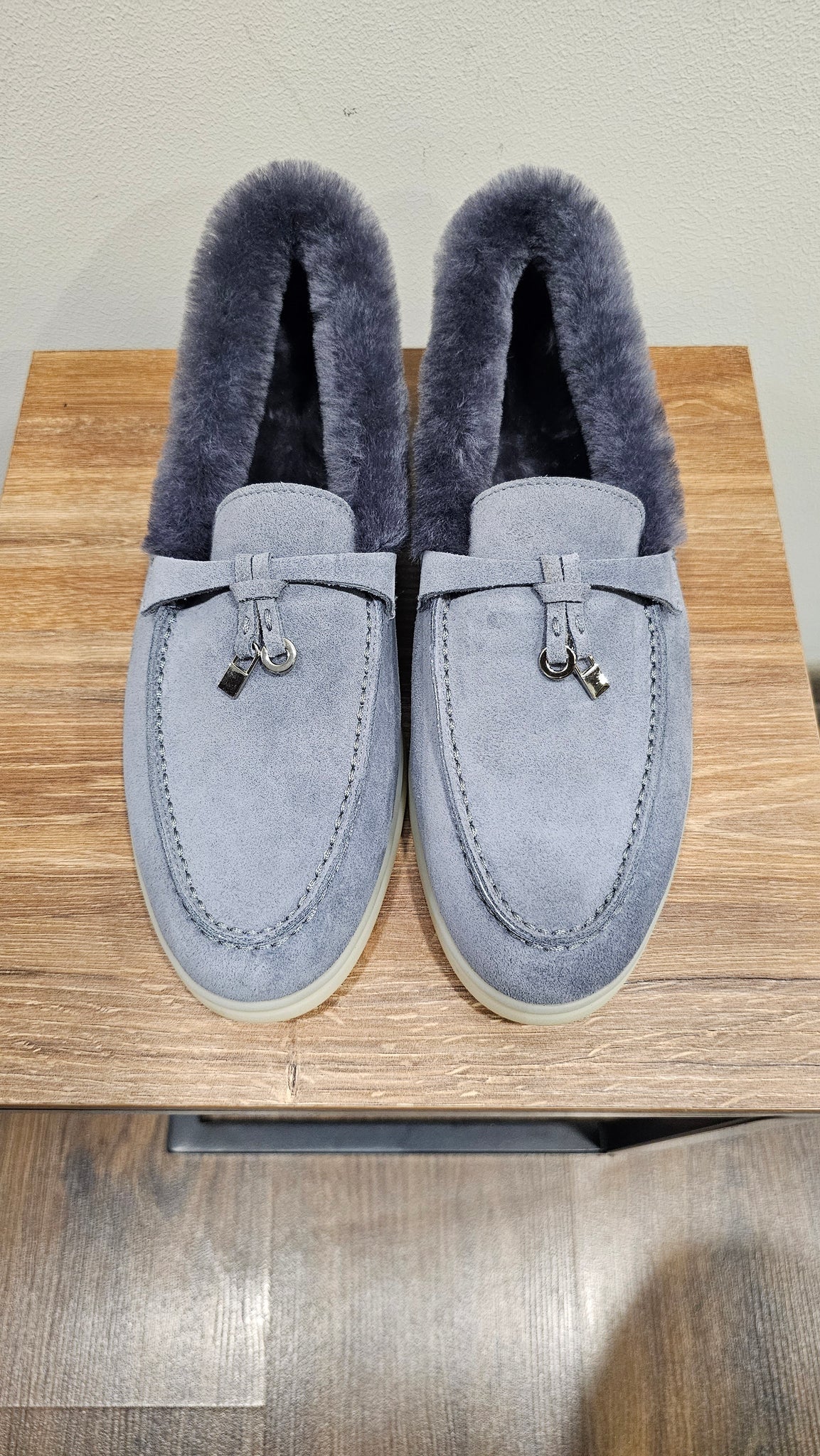 Women's moccasins made of genuine suede with fur