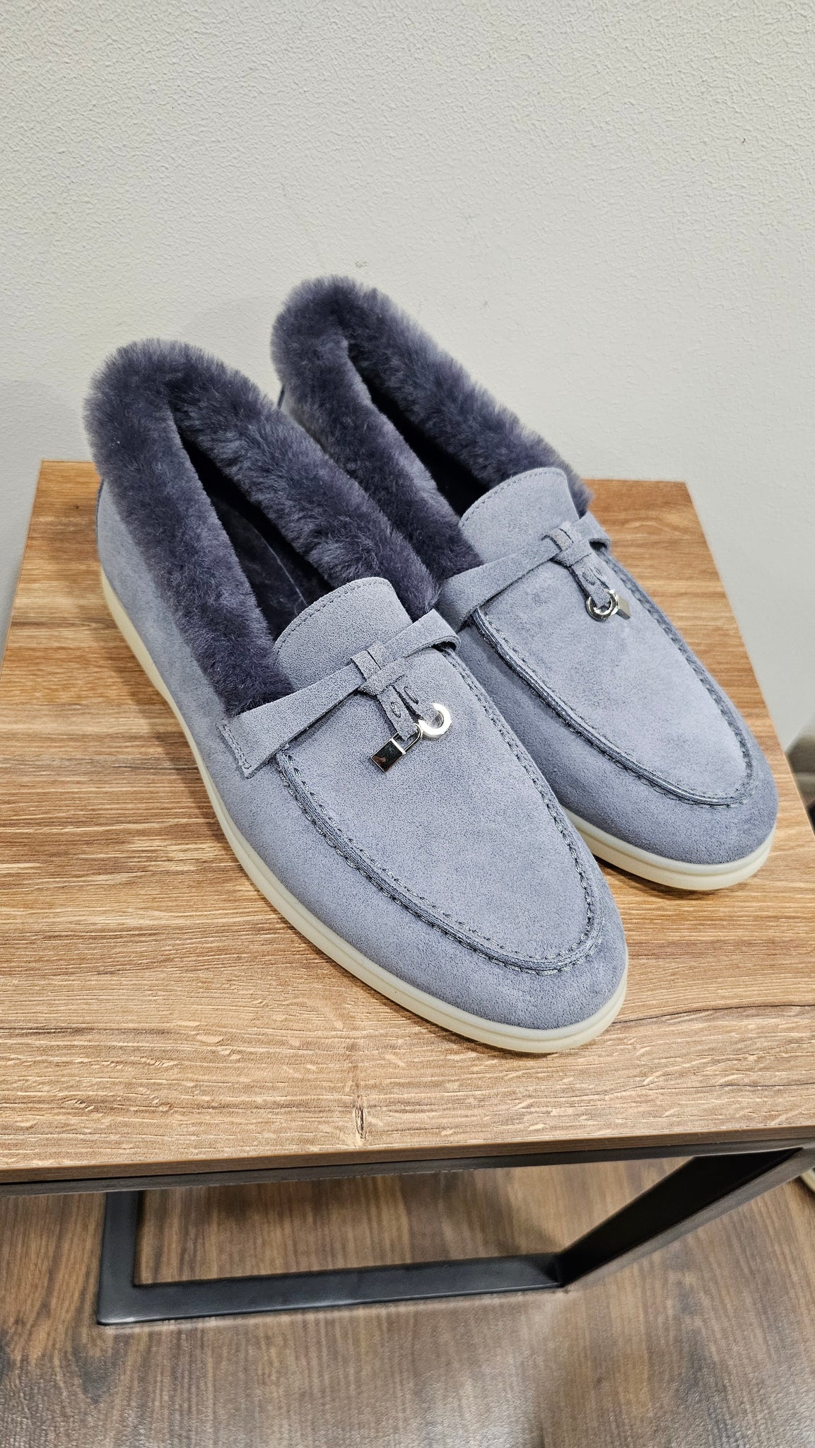 Women's moccasins made of genuine suede with fur